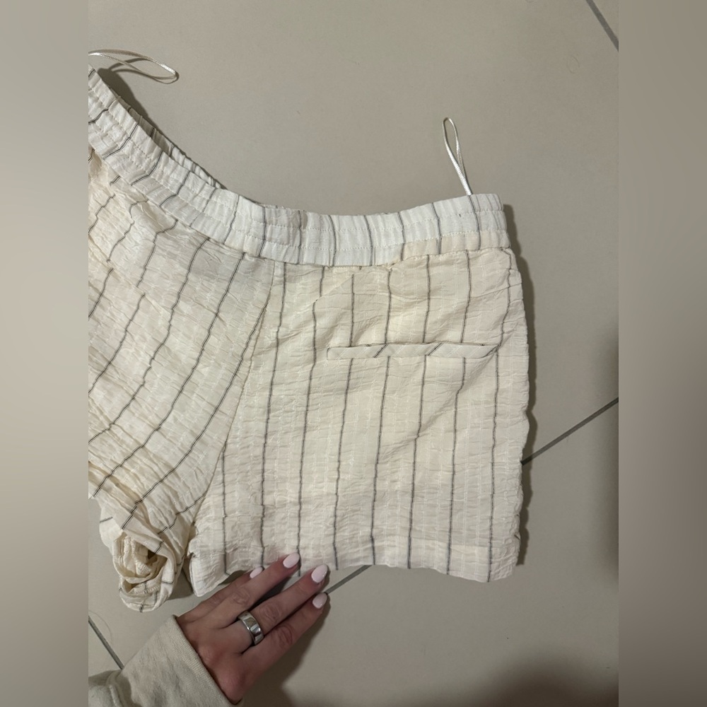 Zara Cream and Black Striped Shirt and short - Picture 15 of 16